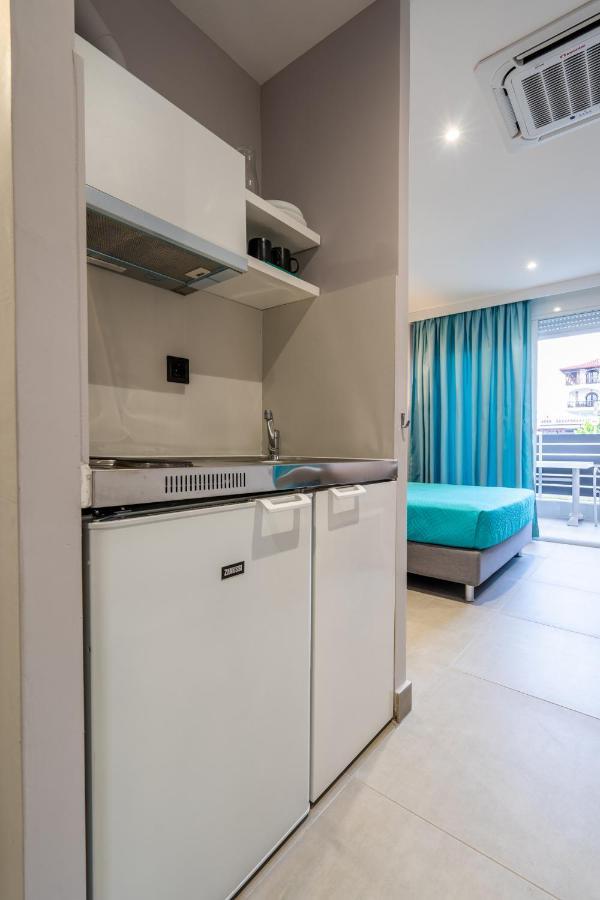Bemyguest Comfort Zefyros Néoi Póroi Buitenkant foto